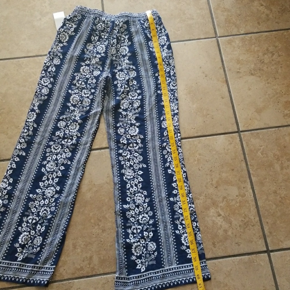 Pants - Picture 5 of 8
